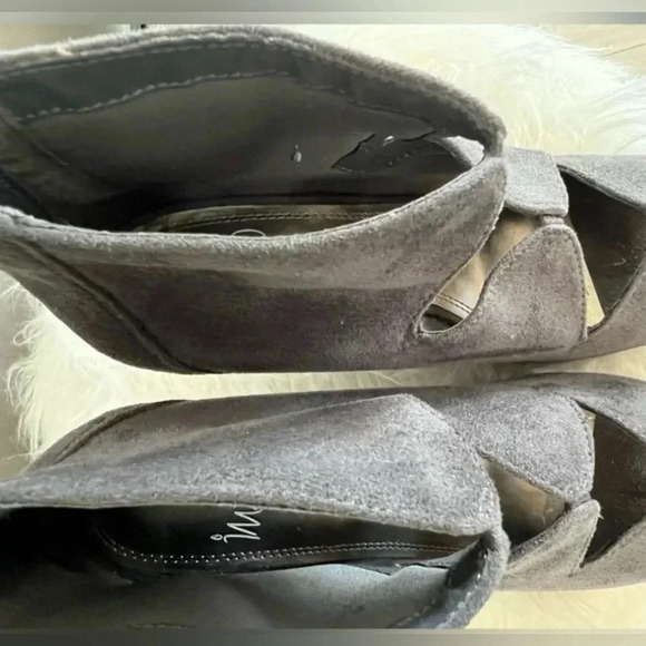 Impo Grey Stiletto Heels - Picture 6 of 7